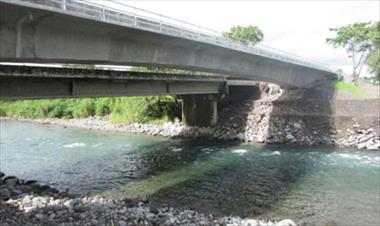 /vidasocial/muere-luego-de-lanzarse-desde-el-puente-sobre-el-rio-piedra/48946.html