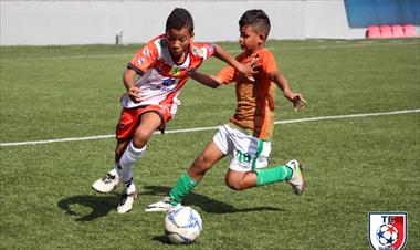 /deportes/demuestran-su-talento-en-la-cancha-en-el-torneo-de-clubes-sub-13/74264.html