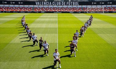 /deportes/fc-valencia-rinde-homenaje-a-la-memoria-de-george-floyd/90651.html