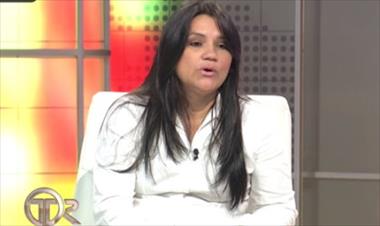 /vidasocial/madre-de-vanessa-rodriguez-habla-por-primera-vez-ante-los-medios/30937.html