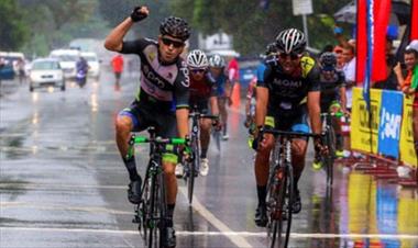 /deportes/la-lluvia-no-detuvo-la-primera-etapa-de-la-vuelta-ciclista-internacional-a-chiriqui/36269.html