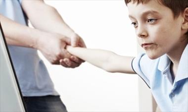 /zonadigital/-a-que-riesgos-se-enfrentan-los-adolescentes-en-internet-/86023.html