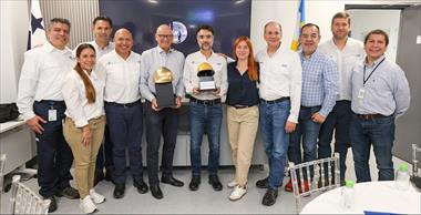/vidasocial/aes-panama-recibe-el-casco-de-oro-por-mas-de-9-5-millones-de-horas-trabajadas-sin-incidentes-con-perdida-de-tiempo/105702.html