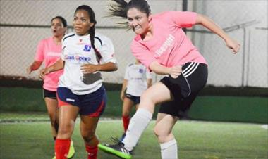 /deportes/panama-soccer-ladies-una-oportunidad-para-las-aficionadas-al-futbol/72918.html