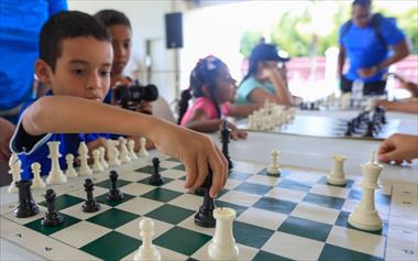 El ajedrez, oficialmente es parte de la asignatura de educación física en las escuelas