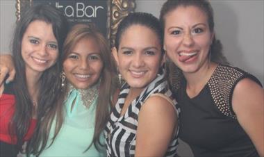 /vidasocial/fotos-altabar-encendio-la-noche-en-panama/18497.html
