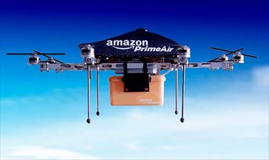 /zonadigital/amazon-patenta-un-sistema-de-paracaidas-para-sus-entregas-con-drones/61022.html
