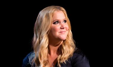 /cine/amy-schumer-cree-que-anne-hathaway-es-perfecta-para-el-papel-de-barbie/58774.html