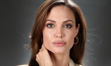 /vidasocial/angelina-jolie-hablo-sobre-la-politica-migratoria-de-trump-/41103.html