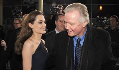 /vidasocial/angelina-jolie-se-acerca-nuevamente-a-su-padre-tras-divorcio-de-brad-pitt/51116.html