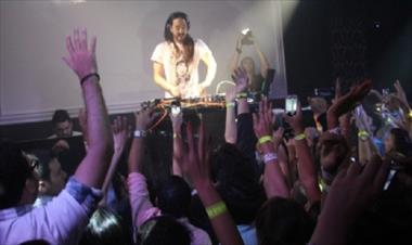 /vidasocial/fotos-exitosa-presentacion-de-steve-aoki-en-isabella/18796.html