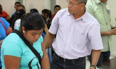 /vidasocial/familias-que-vivian-en-cerro-galera-reciben-apoyo-social/54008.html