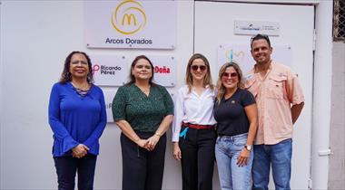 /vidasocial/arcos-dorados-lidera-alianza-empresarial-para-inaugurar-el-taller-de-costura-hilos-de-transformacion-con-privados-de-libertad/105027.html