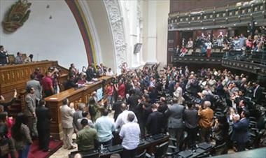 /vidasocial/asamblea-nacional-obtiene-106-votos-a-favor-del-abandono-de-cargo-de-nicolas-maduro-/39343.html