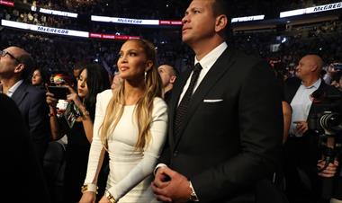 /vidasocial/asi-disfrutaron-jennifer-lopez-y-alex-rodriguez-de-la-pelea-del-ano/61970.html