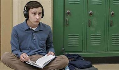 /cine/teaser-trailer-de-atypical-la-nueva-serie-de-netflix-sobre-un-joven-autista/54974.html