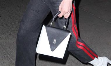 /spotfashion/el-bolso-que-bella-hadid-combina-con-todos-sus-looks/45484.html