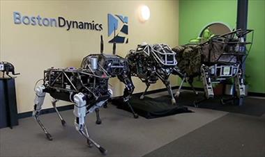 /zonadigital/boston-dynamics-esta-usando-sus-perturbadores-perros-roboticos-como-repartidores/49305.html