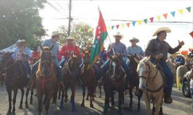 /vidasocial/realizan-cabalgata-por-el-dia-de-la-virgen-de-la-candelaria/73283.html