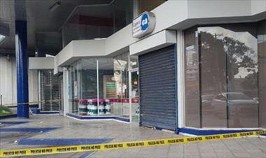 /vidasocial/roban-cajero-de-la-caja-de-ahorros-en-rio-abajo/39330.html