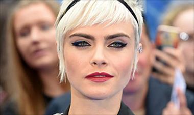 /vidasocial/cara-delevigne-tampoco-se-resistio-al-escote-de-rihanna-y-asi-reacciono/58512.html