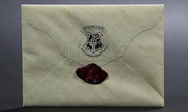 /cine/subastan-la-carta-que-hogwarts-le-envia-a-harry-potter-en-la-piedra-filosofal-/63264.html