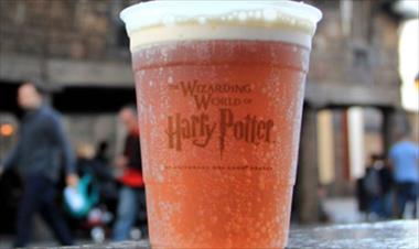 /vidasocial/-sabias-que-puedes-preparar-tu-propia-cerveza-de-mantequilla-al-mejor-estilo-de-harry-potter-/54985.html