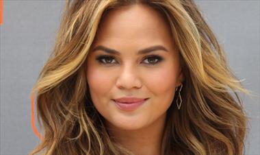 /vidasocial/chrissy-teigen-sigue-sin-aceptar-su-cuerpo-luego-de-convertirse-en-madre/61113.html