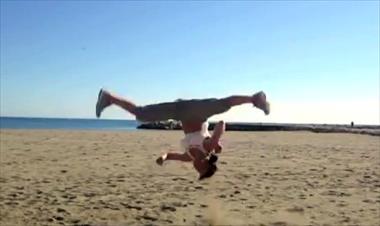 /vidasocial/chun-li-es-una-mujer-real-y-es-inglesa-y-si-no-me-crees-mira-el-video/22647.html