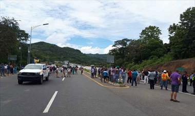 /vidasocial/protestas-a-causa-de-las-carreteras-en-vigui/77556.html