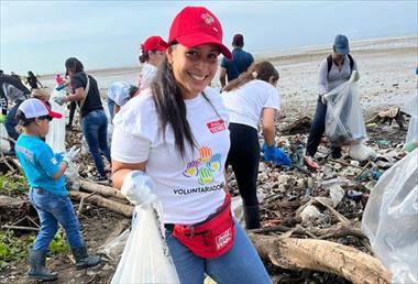 /vidasocial/voluntarios-de-coca-cola-femsa-se-suman-a-la-preservacion-de-los-manglares/104095.html