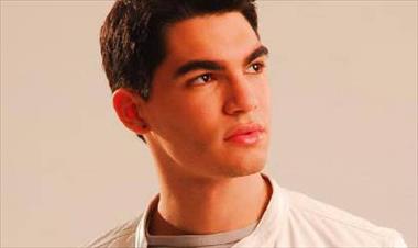 /vidasocial/giovanni-scollo-quiere-cruzar-fronteras-componiendo-canciones/54644.html