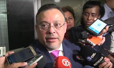 /vidasocial/director-general-de-la-css-propone-la-compra-de-97-ambulancias/40236.html