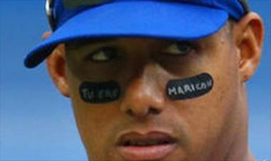 /deportes/beisbolista-cubano-suspendido-por-pintarse-insulto-en-la-cara/16573.html