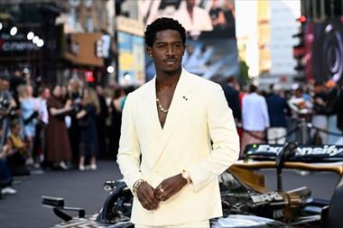 /spotfashion/damson-idris-y-la-familia-tommy-hilfiger-en-el-estreno-de-f-la-pelicula-en-londres/105869.html
