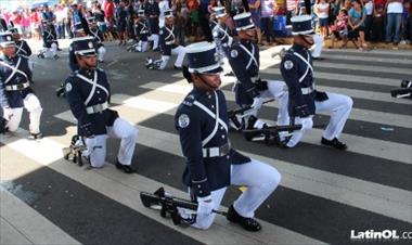 /vidasocial/fotos-desfile-patrios-ruta-casco-viejo-2-parte/17302.html