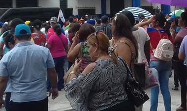 /vidasocial/docentes-realizan-marcha-hacia-la-presidencia-de-la-republica/51750.html