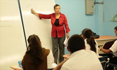 /vidasocial/docentes-se-reunen-con-la-ministra-de-educacion/39865.html