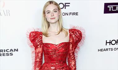 /spotfashion/elle-fanning-combina-su-outfit-con-el-ano-nuevo-chino/40519.html