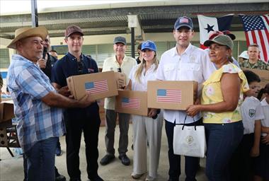 /vidasocial/estados-unidos-anuncia-un-millon-de-dolares-adicionales-en-ayuda-por-el-terremoto-en-panama-elevando-su-asistencia-humanitaria-a-un-total-de-6-millon/107266.html