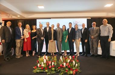 /vidasocial/empresas-suizas-apuestan-por-panama-en-tiempos-de-cambio/105795.html