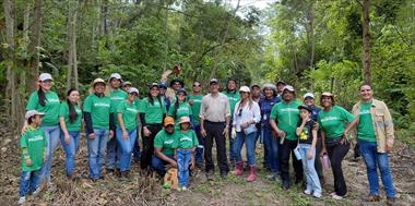 /vidasocial/miambiente-y-ensa-plantan-600-arboles-en-utive-para-conmemorar-dia-nacional-de-cuencas-hidrograficas/107013.html