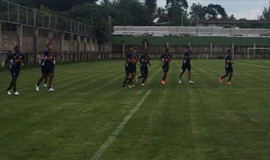 /deportes/seleccion-nacional-hizo-su-primer-entrenamiento-en-el-proyecto-gol-de-san-salvador/53326.html