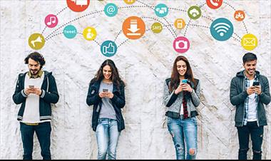 /zonadigital/las-mujeres-usan-mas-facebook-que-los-hombres/78493.html