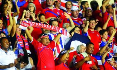 /deportes/fanaticos-cumpliendo-son-su-sele/36014.html