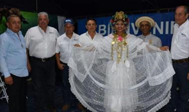 /vidasocial/reina-engalana-feria-de-tonosi/74483.html