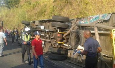 /vidasocial/45-personas-heridas-tras-aparatoso-accidente-en-colon/30577.html