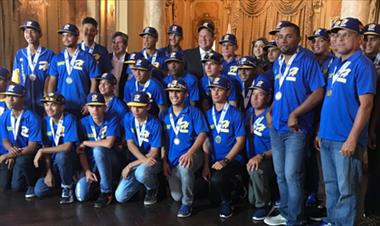 /deportes/campeones-juveniles-recibidos-por-el-primer-mandatario/42905.html