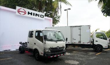 /vidasocial/ricardo-perez-lanza-al-mercado-nuevo-camion-serie-300-de-hino/14863.html