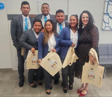 /vidasocial/hospiten-paitilla-se-une-a-la-celebracion-del-dia-internacional-del-abrazo/106507.html